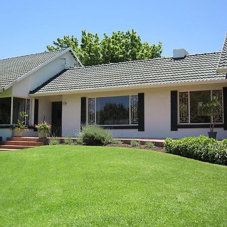 The Pecan Tree Guesthouse Sandton Dış mekan fotoğraf
