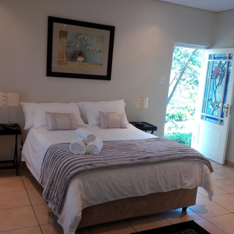 The Pecan Tree Guesthouse Sandton Oda fotoğraf