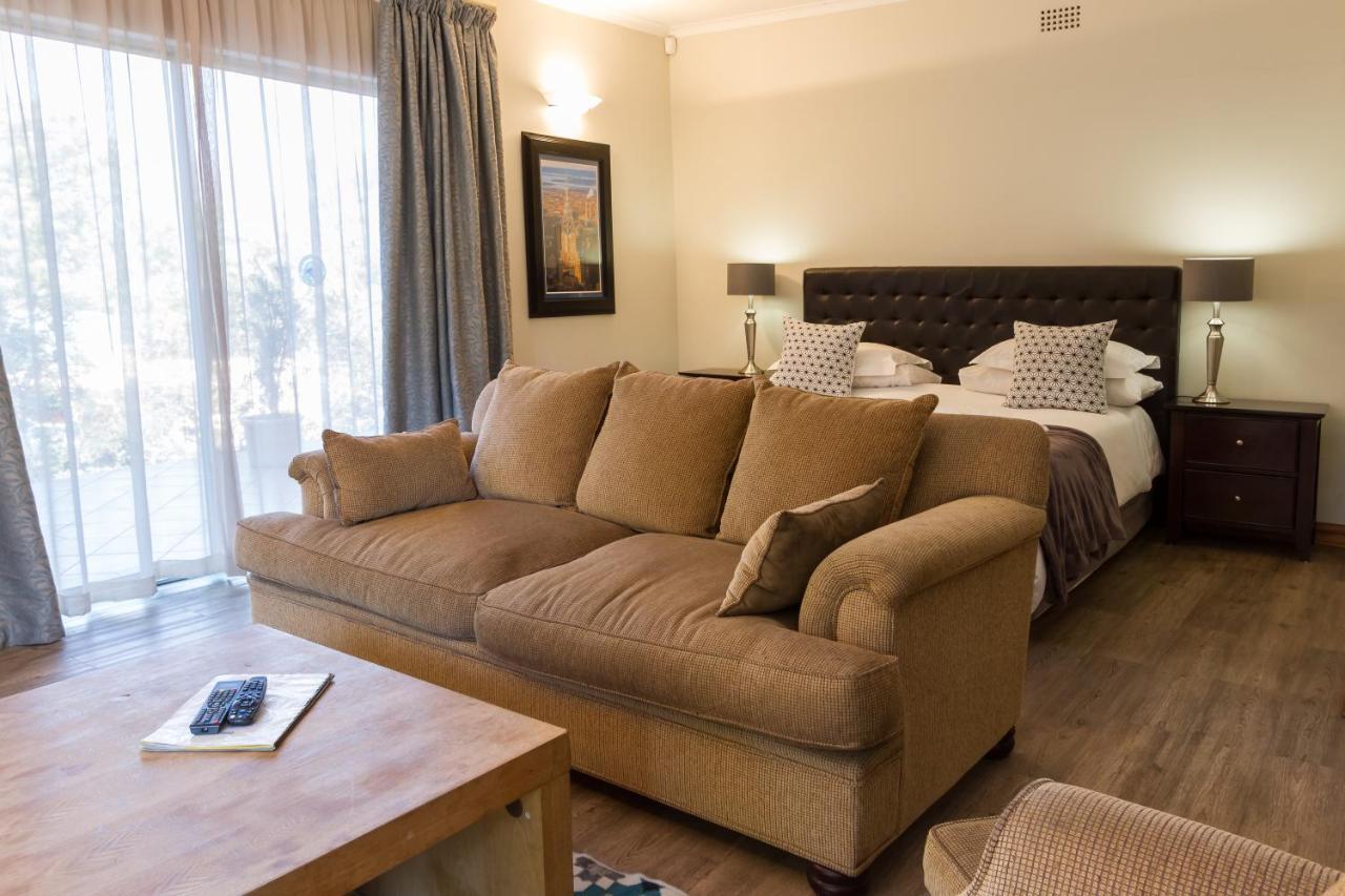 The Pecan Tree Guesthouse Sandton Dış mekan fotoğraf